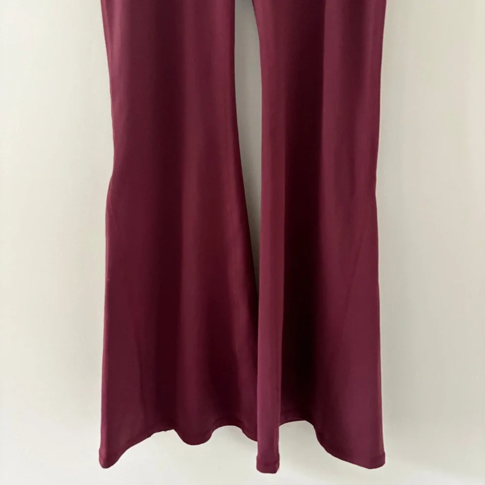 Fabletics Flare PureLuxe Pants Everyday Crossover Medium Burgundy Yoga Pockets